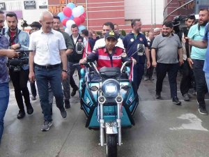 Bakan Kurum İle Engelli Vatandaş Arasında Gülümseten Anlar