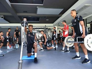 Beşiktaş Salonda Çalıştı