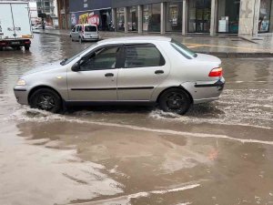 Çankırı’da Şiddetli Sağanak Ve Dolu Yağışı Hayatı Olumsuz Etkiledi