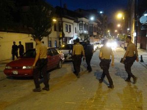 ’Yan Baktın’ Kavgası Kanlı Bitti: 3 Yaralı