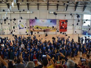 Mezun Olmanın Heyecanını Yaşadılar