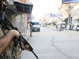 “Tümör” Operasyonunda Adana’da Çok Sayıda Kişi Gözaltına Alındı