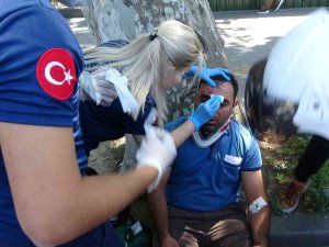 Düşürdüğü Çakmağı Almak İçin Yola Atlayan Kişi Motosikletin Altında Kaldı