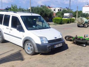 Manisa’da Otomobil İle Motosiklet Çarpıştı: 2 Yaralı