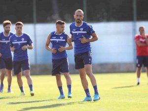 Ahmet İ̇lhan Özek: "Şampiyon Olarak Adımızı Tarihe Yazdırmak İstiyoruz"