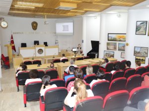Burhaniye Belediye Personeline Uyuşturucu İle Mücadele Semineri