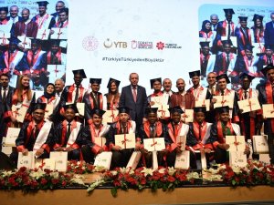 Uluslararası Öğrenciler Mezuniyet Heyecanı Yaşıyor