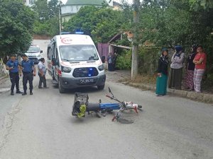 Otomobil İle Çarpışan Motosiklet Sürücüsü Yaralandı