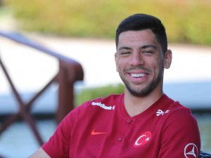 Cenk Özkacar: "Milli Takım Listesinde İsmimi Görünce Ağladım"
