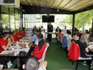 Gümüşhane’de Yarıştıkları Branşlarda Başarı Gösteren Sporcular Kahvaltıda Buluştu