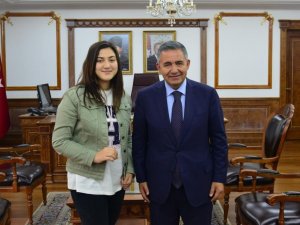 Kırşehir’in Lgs Birincisi Başarısını Kitap Okumaya Ve Deneme Sınavlarına Borçlu