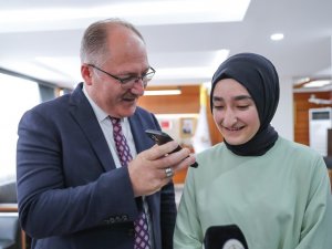 Milli Eğitim Bakanı Özer’den Lgs Türkiye Birincilerine Tebrik