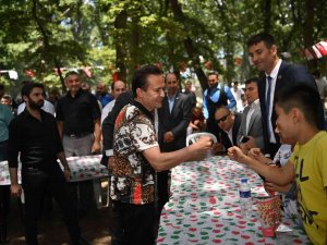 Başkan Yazıcı Hemşehri Dernekleri’nin Pikniklerine Katıldı, Halay Çekti