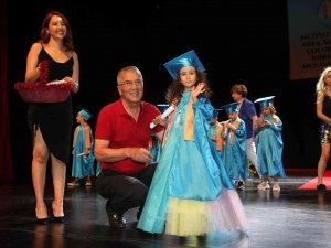 Mezitli Belediyesi Çocuk Gündüz Bakım Evlerinde Mezuniyet Sevinci