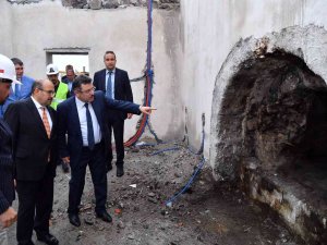 Başkan Genç, Vali Ustaoğlu’na Hasanpaşa Hamamı’ndaki Restorasyon Çalışmalarını Anlattı