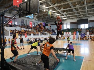 Bu Kursta 3 Bin 250 Çocuk Yaz Boyu Spor Yapacak
