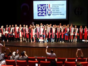 Havacılık Ve Uzay Bilimleri Fakültesi’nde Mezuniyet Heyecanı