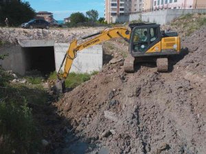 Fatsa’da Dere Yatakları Temizleniyor