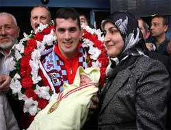 Dünya Şampiyonu, Trabzon'da coşkuyla karşılandı