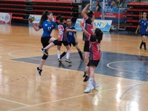 Alanya’da Hentbol Şampiyonası Başladı