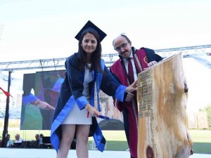 Yeni Sağlık Neferleri Mezuniyet Gururunu Yaşadı