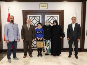 Lgs’nin Başarılı Öğrencilerine Akyurt Belediyesi’nden Ödül