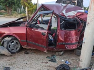 Alkollü Ve Ehliyetsiz Sürücünün Kullandığı Otomobil Kaza Yaptı; 2 Yaralı