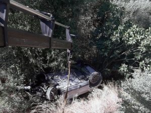 Kontrolden Çıkan Otomobil Dere Yatağına Uçtu: 1’i Ağır 3 Yaralı