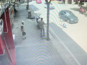 Dehşete Düşüren Kaza Güvenlik Kameralarına Yansıdı