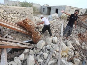 İ̇ran’da 3 Büyük Deprem: 5 Ölü, 44 Yaralı