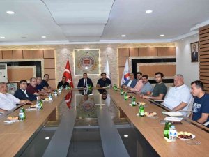 Kuruyemiş Sanayicilerinden Malatya Ticaret Borsası’na Ziyaret