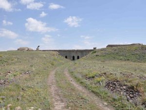 Kars’ta 271 Yıllık Tabya Turizme Kazandırılmayı Bekliyor