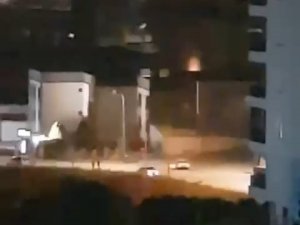 Gece Vakti Drift Yapan Sürücü Mahalleyi Ayağa Kaldırdı
