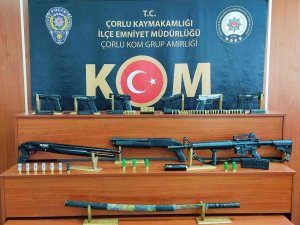 Tekirdağ’da 14 Adrese Silah Operasyonu: 5 Gözaltı