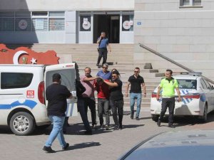 Ankara’da Kayınbabasını Bıçakla Öldüren Ve Eşini Yaralayan Zanlı Tutuklandı