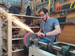 Bıçakçıların Yorucu Mesai Sürüyor