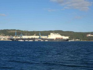 ’Castorone’ İsimli Gemi Çanakkale Boğazı’ndan Geçti