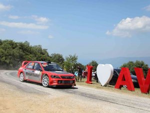 Otomobillerin Tırmanış Yarışı Nefes Kesti