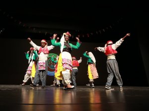 Paü’nün Yabancı Öğrencilerinden Renkli Mezuniyet Töreni