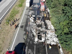 Anadolu Otoyolu İ̇stanbul İstikameti 3 Buçuk Saat Sonra Tamamen Trafiğe Açıldı