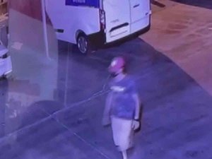 Rahat Tavırlarla Geldi, Bir Dakikada 10 Bin Tl’lik Motoru Çaldı
