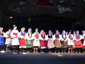 Ayvalık’ta Halk Dansları Festivali Coşkusu