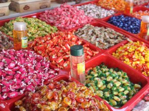 Bayram Şekerleri Tezgahlardaki Yerlerini Aldı