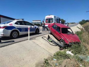 Tekirdağ’da Gözleri Kararan Sürücü Kaza Yaptı; 1 Yaralı