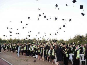 Ziraat Fakültesi’nde Mezuniyet Sevinci