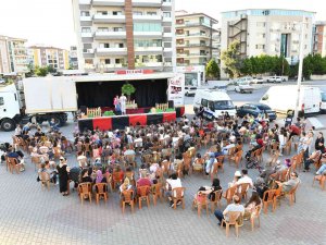 Çiğli Belediyesi Tiyatro Tırı Mahalle Turuna Çıktı