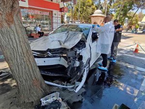 Şanlıurfa’da Otomobil Yayaların Arasına Daldı: 5 Yaralı