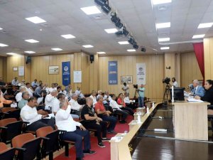 Akdeniz Belediye Meclisi’nde ’Borçlanma Talebi’ Reddedildi