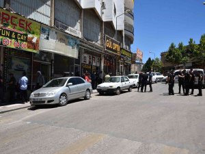 Şanlıurfa’da Sokak Ortasında Silahlı Kavga: 1 Yaralı