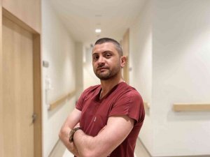 Saç Ekim Uzmanı Nihat Tüney: "Kış Mevsimi Ekilen Saç Kökleri İçin Tehdit Oluşturmaz"